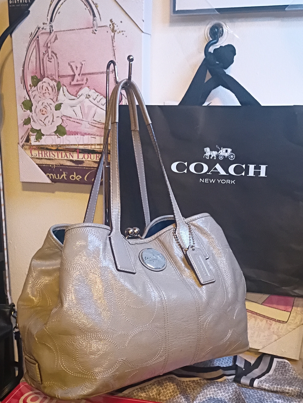 Coach Kiss Lock Carry All Tote Bag